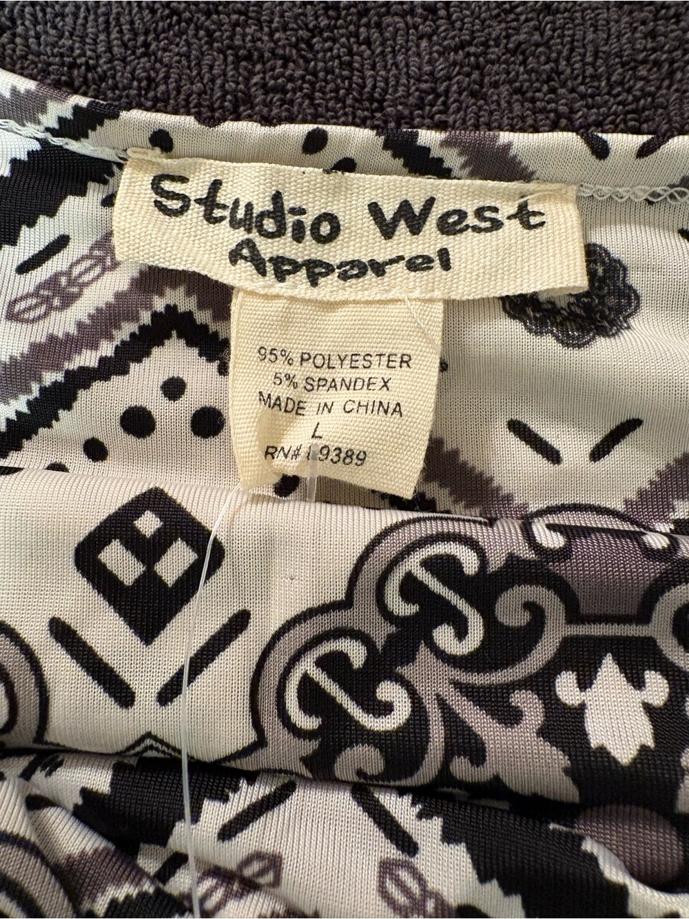 Women’s Sleeveless NWT Studio West Black & White Cowl Printed Midi Dress Size L - Picture 14 of 14
